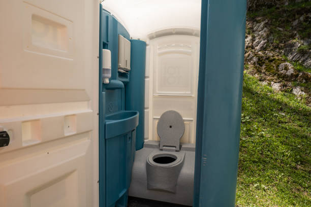 Portable Toilet Options We Offer in Pink, OK